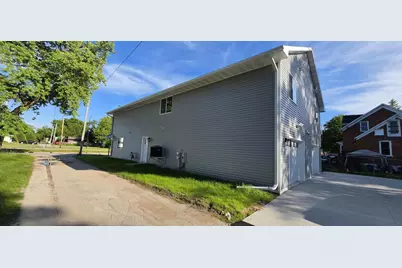815 N Webster Avenue, Green Bay, WI 54302 - Photo 15