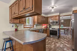 2026 Candle Way, Green Bay, WI 54304 - Photo 15