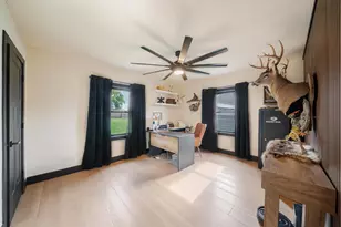 209 E 17th St, Kaukauna, WI 54130 - Photo 15
