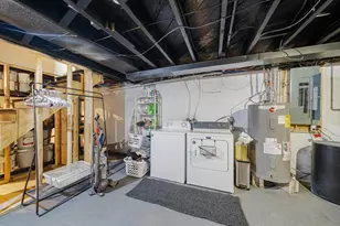 209 E 17th St, Kaukauna, WI 54130 - Photo 23