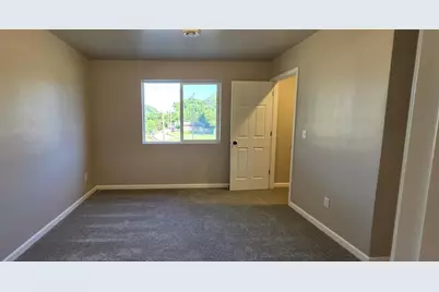 817 N Webster Avenue, Green Bay, WI 54302 - Photo 5