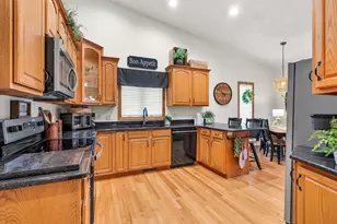 1910 E Sylvan Ave, Appleton, WI 54915 - Photo 13
