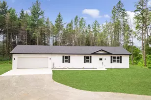 601 Rainbow Cir, Peshtigo, WI 54157 - Photo 3