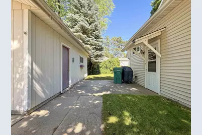 2928 Gilbert Street, Marinette, WI 54143 - Photo 17
