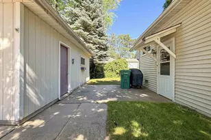 2928 Gilbert St, Marinette, WI 54143 - Photo 17