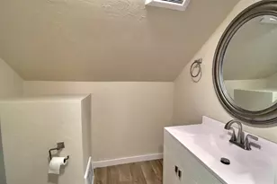 221 Gray St, Green Bay, WI 54303 - Photo 21
