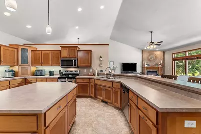 568 Royal St Pats Drive, Wrightstown, WI 54180 - Photo 27