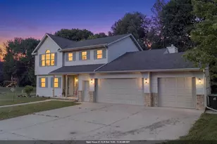 212 S Birch Ave, Gillett, WI 54124 - Photo 1