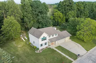 212 S Birch Ave, Gillett, WI 54124 - Photo 3