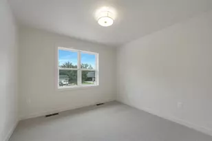 2480 Brenner Pl, Green Bay, WI 54301 - Photo 29
