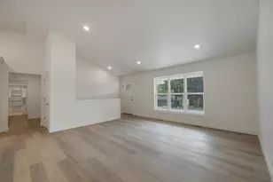 2480 Brenner Pl, Green Bay, WI 54301 - Photo 5
