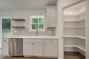 2480 Brenner Pl, Green Bay, WI 54301 - Photo 15