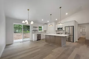 2480 Brenner Pl, Green Bay, WI 54301 - Photo 3