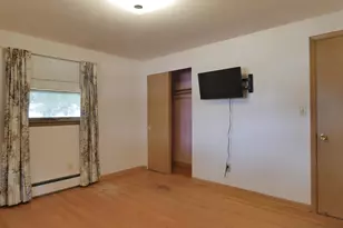 1303 S Fisk St, Green Bay, WI 54304 - Photo 17