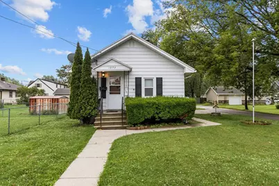 1073 Caroline Street, Green Bay, WI 54303 - Photo 1