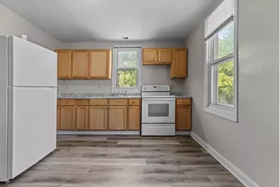 393 W Division Street, Fond du Lac, WI 54935 - Photo 9
