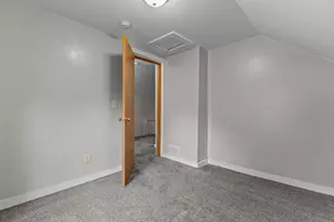 393 W Division St, Fond du Lac, WI 54935 - Photo 17