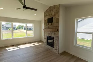 N9271 Anton St, Appleton, WI 54915 - Photo 25