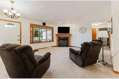 1202 Willow Bend Lane, Oshkosh, WI 54904 - Photo 3