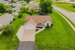 1202 Willow Bend Ln, Oshkosh, WI 54904 - Photo 27