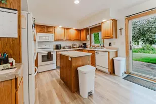 1202 Willow Bend Ln, Oshkosh, WI 54904 - Photo 7