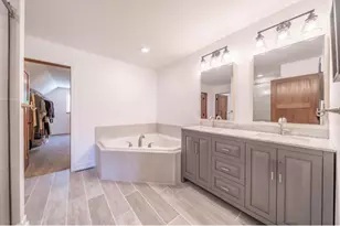 3990 W Earthrock Rd, Appleton, WI 54913 - Photo 13