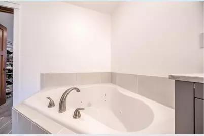 3990 W Earthrock Road, Appleton, WI 54913 - Photo 11
