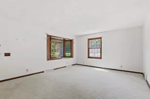 5400 Long Ct, Appleton, WI 54914 - Photo 5