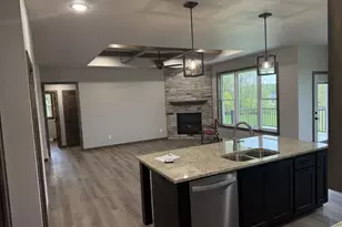 3811 Cooper Ct, Green Bay, WI 54313 - Photo 5
