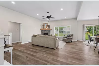 3535 Glen Oaks, Green Bay, WI 54311 - Photo 3