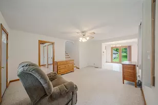 619 Riverview Dr, Winneconne, WI 54986 - Photo 5