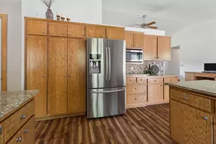 1426 Grant St, De Pere, WI 54115 - Photo 9