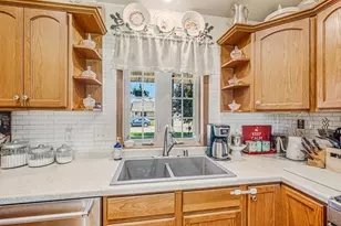 1108 Mistletoe Ln, Winneconne, WI 54986 - Photo 11