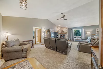 1108 Mistletoe Lane, Winneconne, WI 54986 - Photo 7