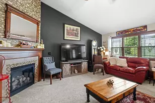 1427 Anthem Dr, Neenah, WI 54956 - Photo 13