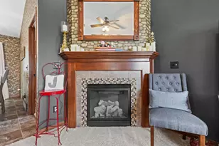 1427 Anthem Dr, Neenah, WI 54956 - Photo 15