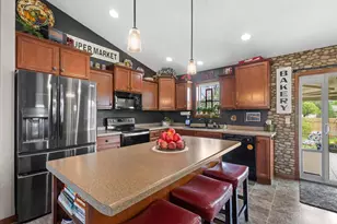 1427 Anthem Dr, Neenah, WI 54956 - Photo 17