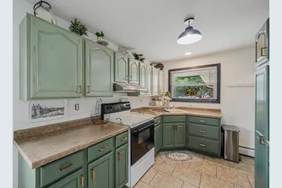 312 E Cecil Street, Neenah, WI 54956 - Photo 7