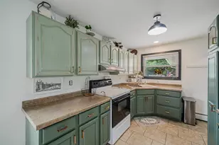 312 E Cecil St, Neenah, WI 54956 - Photo 7