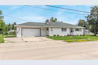312 E Cecil Street, Neenah, WI 54956 - Photo 1