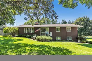 101 Rose Lawn Blvd, Green Bay, WI 54301 - Photo 1