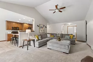 W6445 Cherrybark Cir, Menasha, WI 54952 - Photo 7