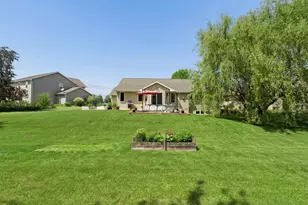W6445 Cherrybark Cir, Menasha, WI 54952 - Photo 33