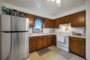 242 N Taylor St, Green Bay, WI 54303 - Photo 31