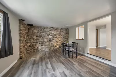 242 N Taylor Street, Green Bay, WI 54303 - Photo 11