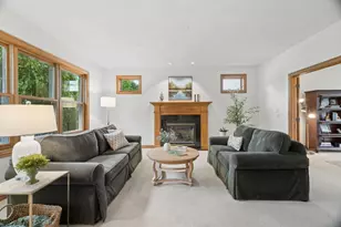 208 E Apple Creek Rd, Appleton, WI 54913 - Photo 7