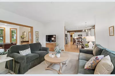 208 E Apple Creek Road, Appleton, WI 54913 - Photo 9