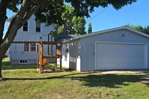1817 13th Ave, Menominee, MI 49858 - Photo 15