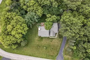 N5020 Summit Dr, Fond du Lac, WI 54937 - Photo 5