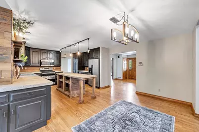 2752 Woodland Hills Court, Green Bay, WI 54311 - Photo 5
